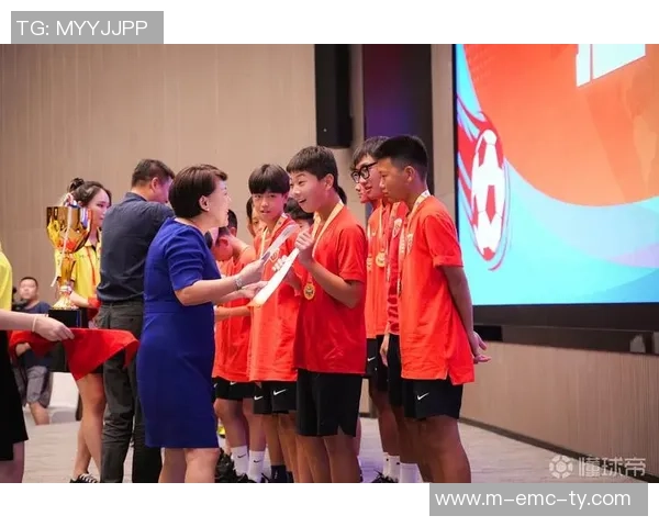 江西省足球比赛精彩纷呈各地球队齐聚一堂争夺冠军荣耀